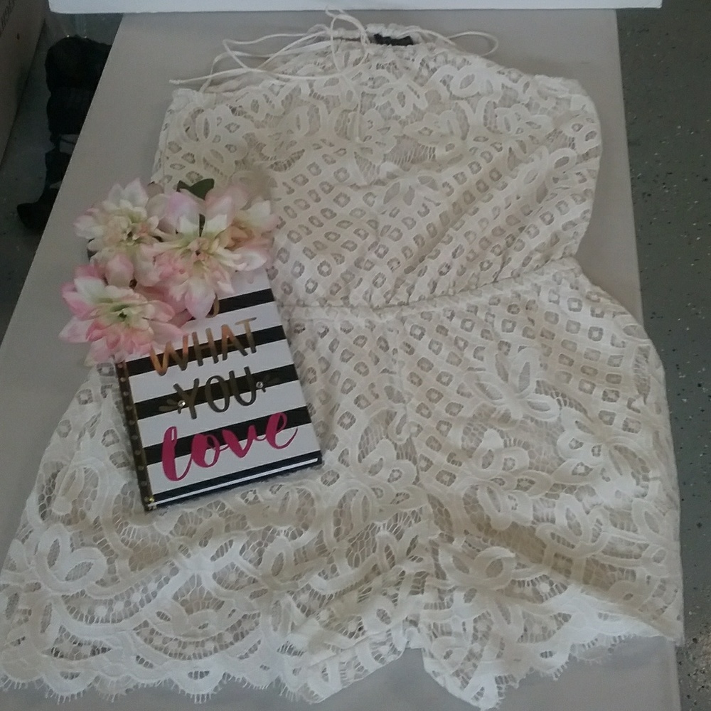 Jessica Simpson tie back lace romper